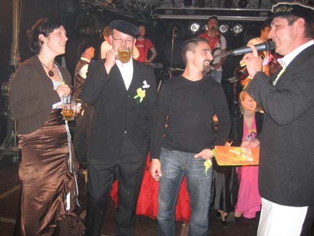 2010101635